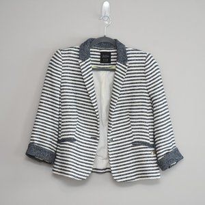 NEW LISTING Zara Trafaluc Blazer